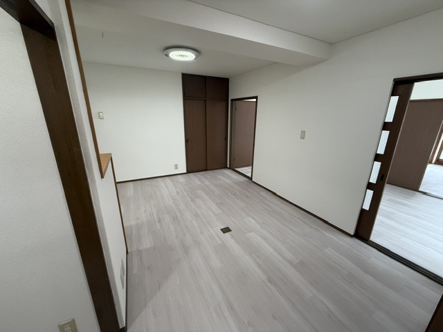 マヤコーポ西棟の居間写真