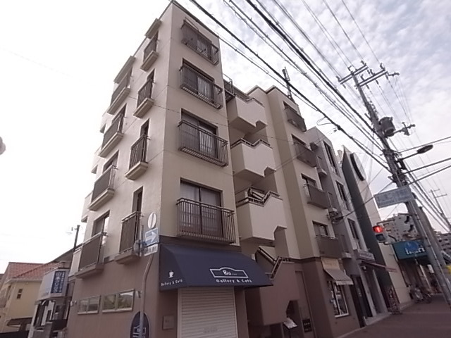ドエル岡本の外観写真