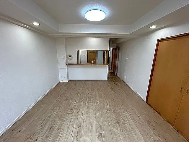 ディナスティみなと元町の居間写真