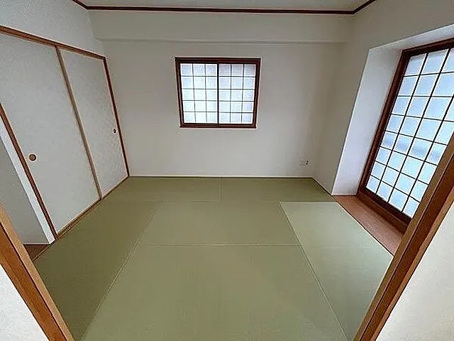ディナスティみなと元町の居間写真