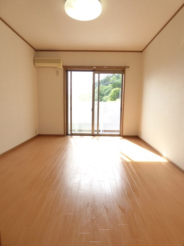 セレブ岡本の居間写真