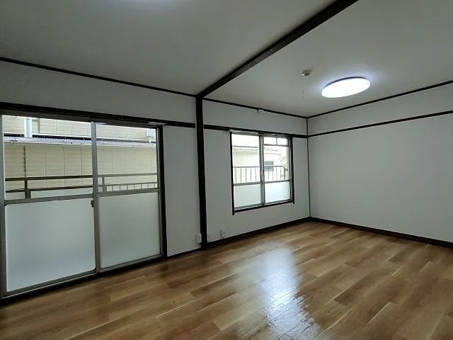 宮川荘の居間写真