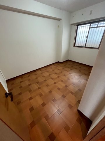 クレマンス甲東園の居間写真