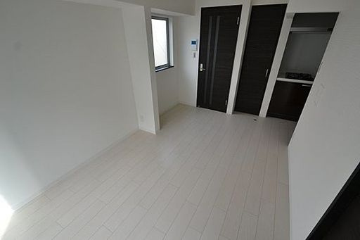 サンクラッソ神戸山手の居間写真