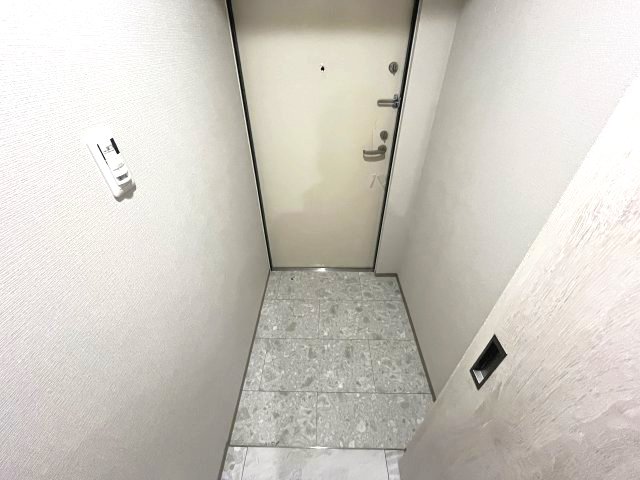 ネクストステージ神戸元町の玄関写真