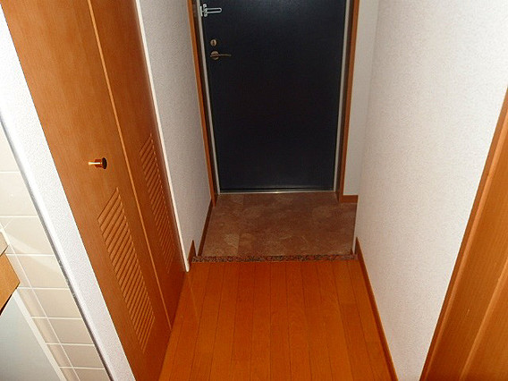 ディナスティ神戸元町通の玄関写真