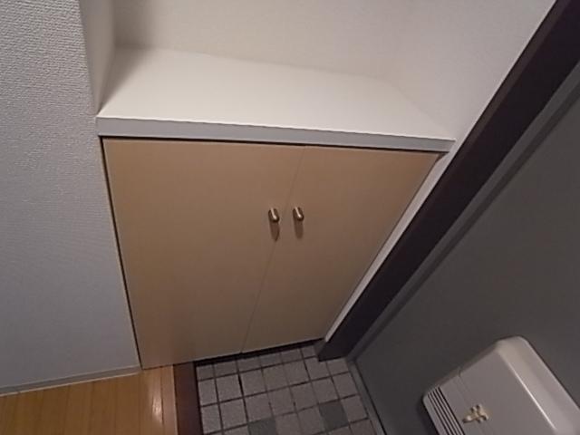 ワコーレフース本山の玄関写真