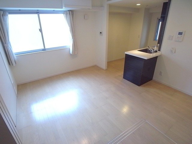 AOI FLATSの居間写真