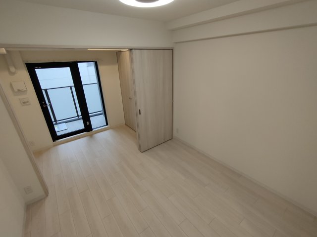 ソルテラス神戸栄町通の居間写真