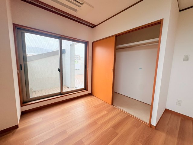 メインステージ芦屋川の居間写真