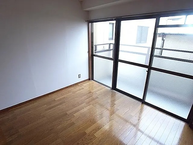 シティライフつかさ2の居間写真