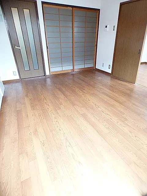シティライフつかさ2の居間写真