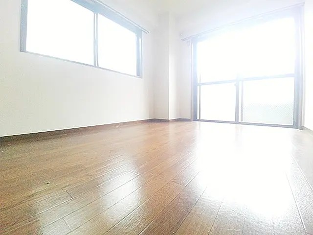 シティライフつかさ2の居間写真
