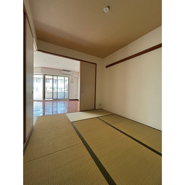 グランオアシス夙川香櫨園の居間写真