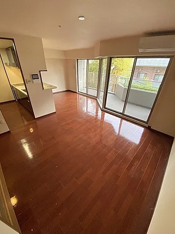 グランオアシス夙川香櫨園の居間写真