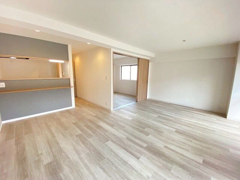 アルンハイム芦屋の居間写真