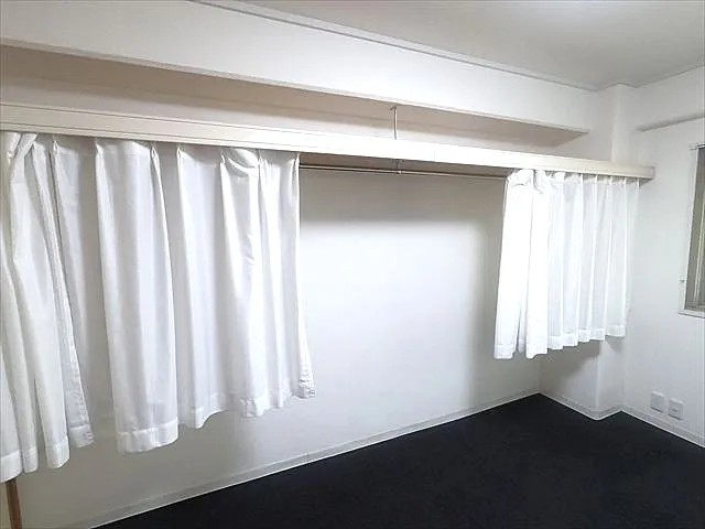 荒神山マンションの居間写真
