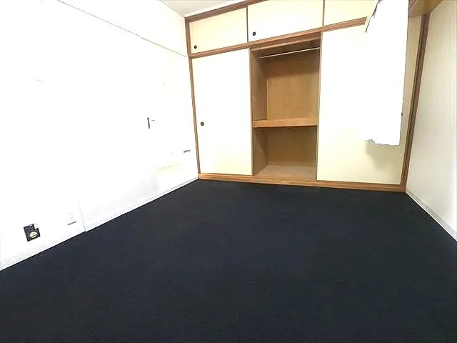 荒神山マンションの居間写真