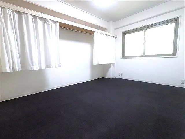 荒神山マンションの居間写真