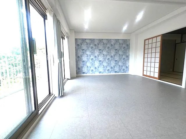 荒神山マンションの居間写真