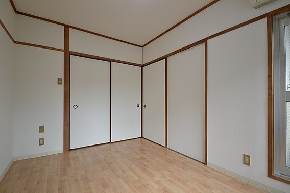 シャトーヒロの居間写真