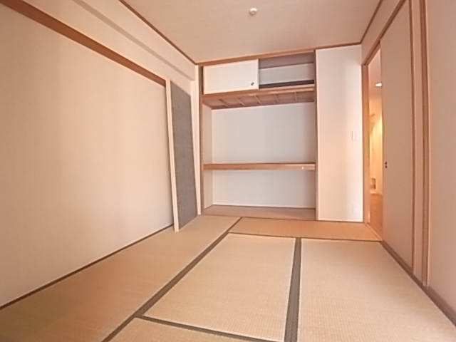 アーバンドルフ甲子園口の居間写真