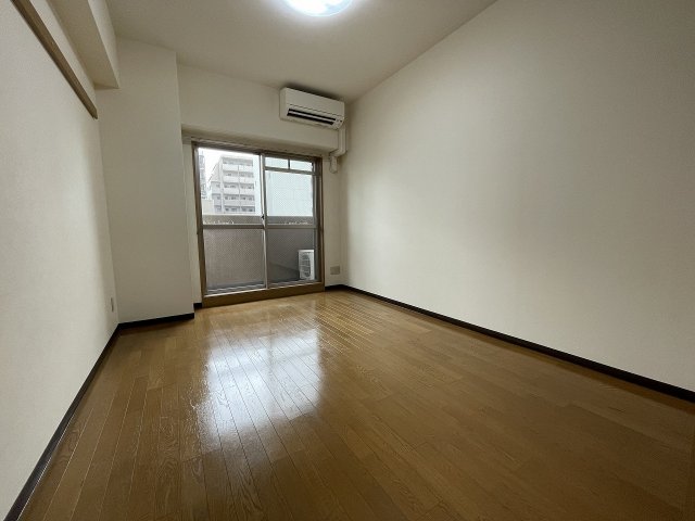 エスポワール三宮パート2の居間写真