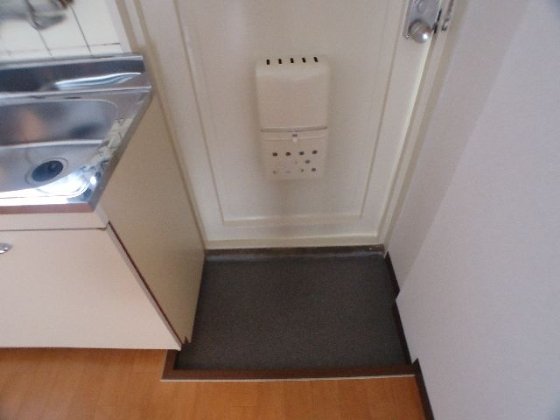 西芦屋ローズプラザの玄関写真