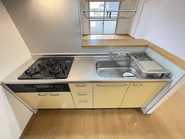 シャーメゾン三宮のキッチン写真