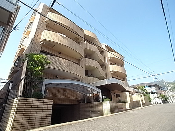 ベルレーブ本山の外観写真