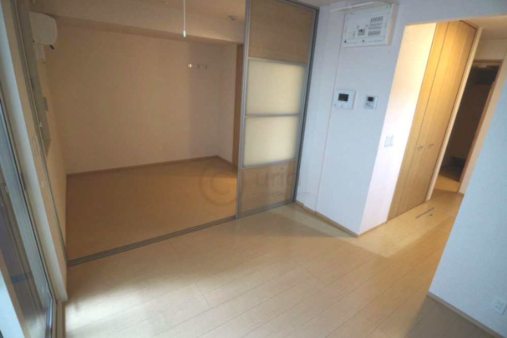 ボヌール本山中町の居間写真