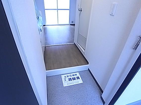ダイドーメゾン岡本の玄関写真
