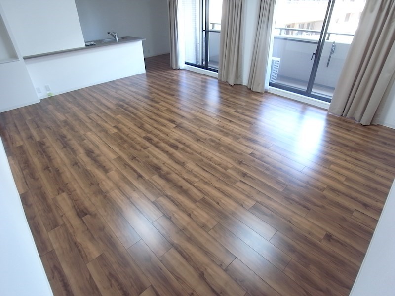 ブラゾーネ芦屋の居間写真