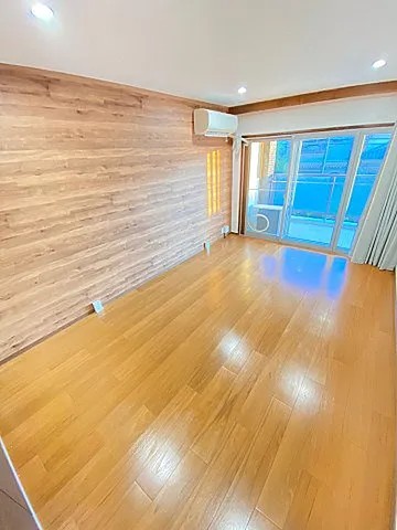 メゾン甲子園の居間写真