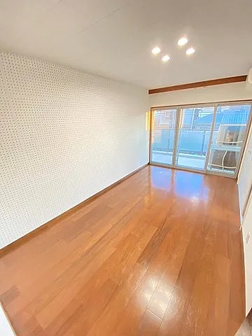 メゾン甲子園の居間写真