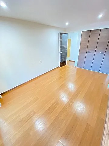 メゾン甲子園の居間写真