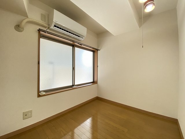 サンビルダー北野山ノ手の居間写真