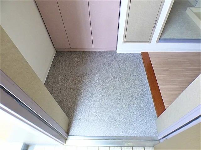 ヒルズ三番町の玄関写真