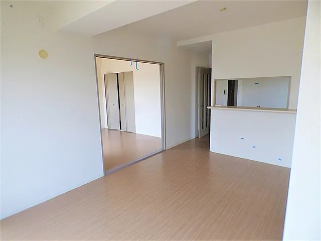 ヒルズ三番町の居間写真
