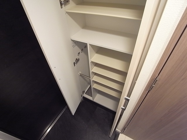 ララプレイス神戸西元町の玄関写真