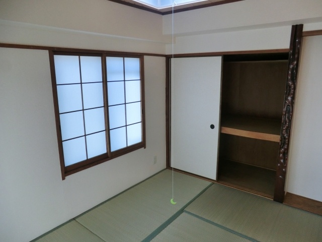 西宮パールハイツの居間写真