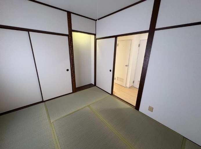 西宮パールハイツの居間写真