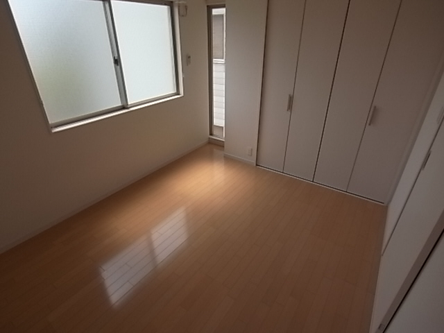 ドルチェヴィータ新神戸の居間写真
