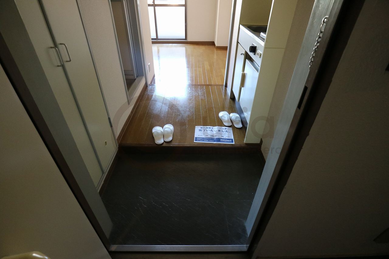 サムティ灘駅前の玄関写真