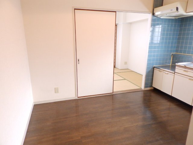 シンプルライフ大石東の居間写真