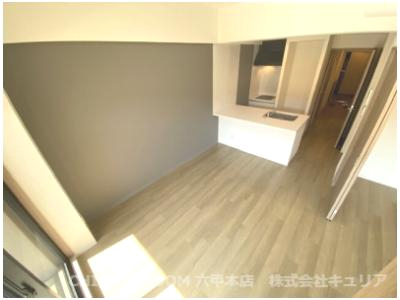 サンビルダープラス友田町ステーションフロントの居間写真