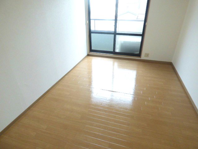 ジョイフル南町の居間写真