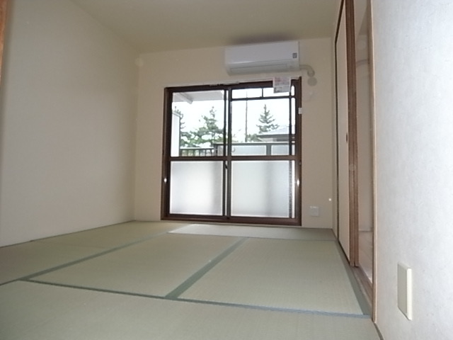 ハイツ大栄の居間写真