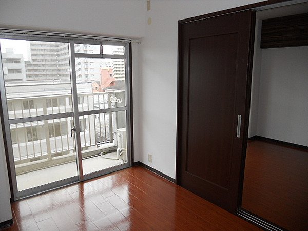 シティライフ本山の居間写真