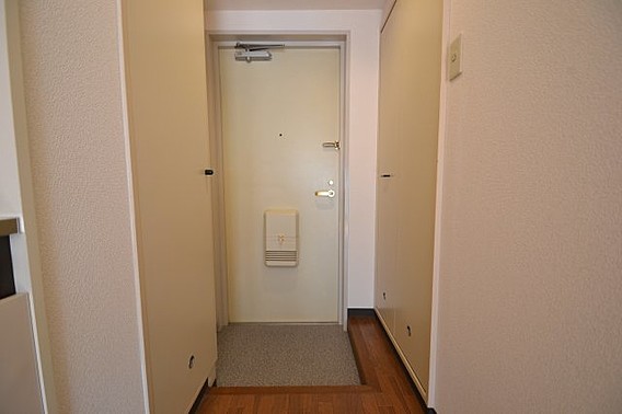 ハーバーヒル大倉山の玄関写真